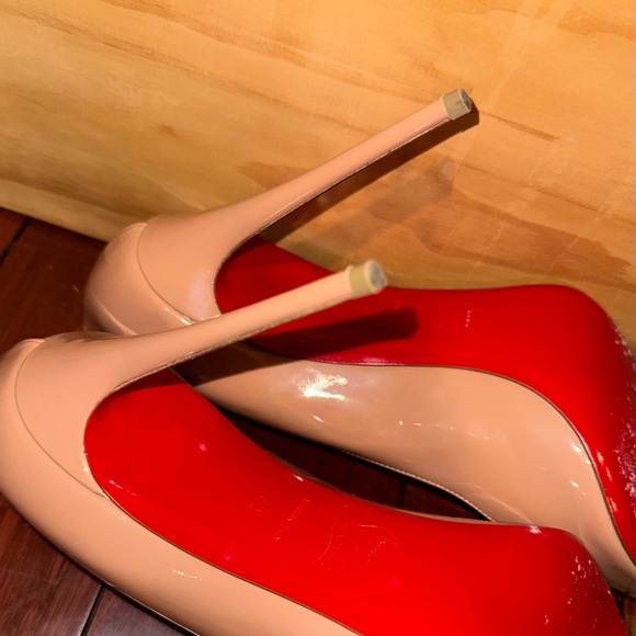 Christian Louboutin Nude Heels - Picture 5 of 6
